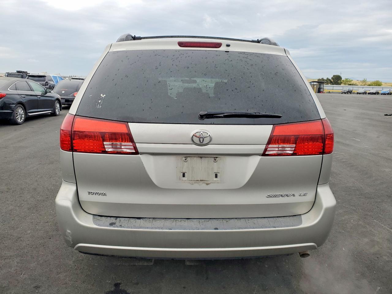 2005 TOYOTA SIENNA