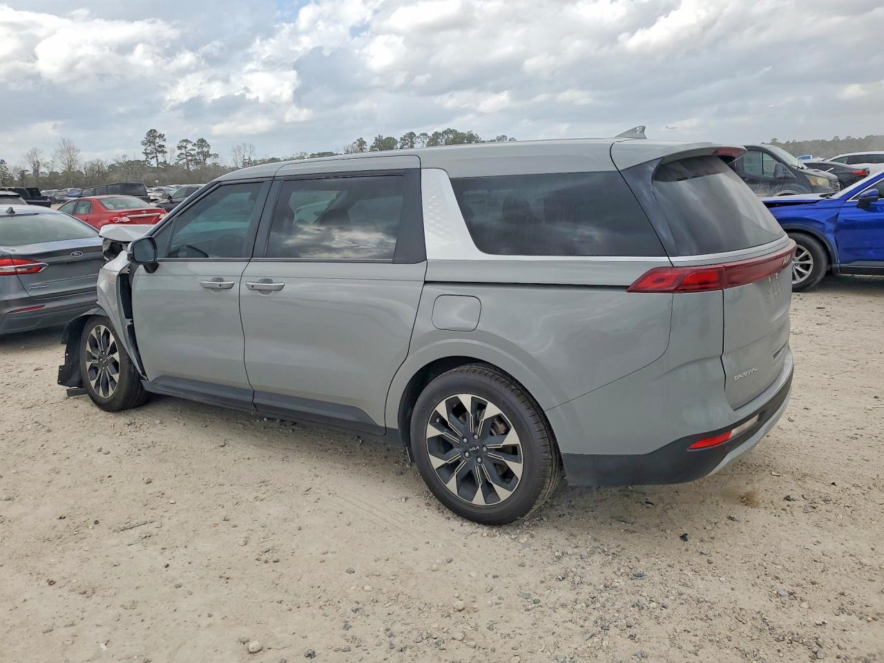2024 KIA Carnival