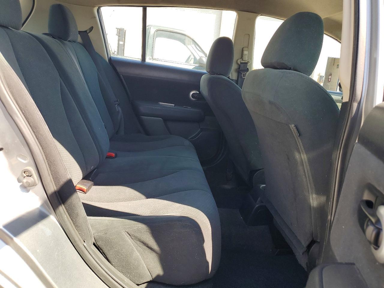 2012 NISSAN VERSA