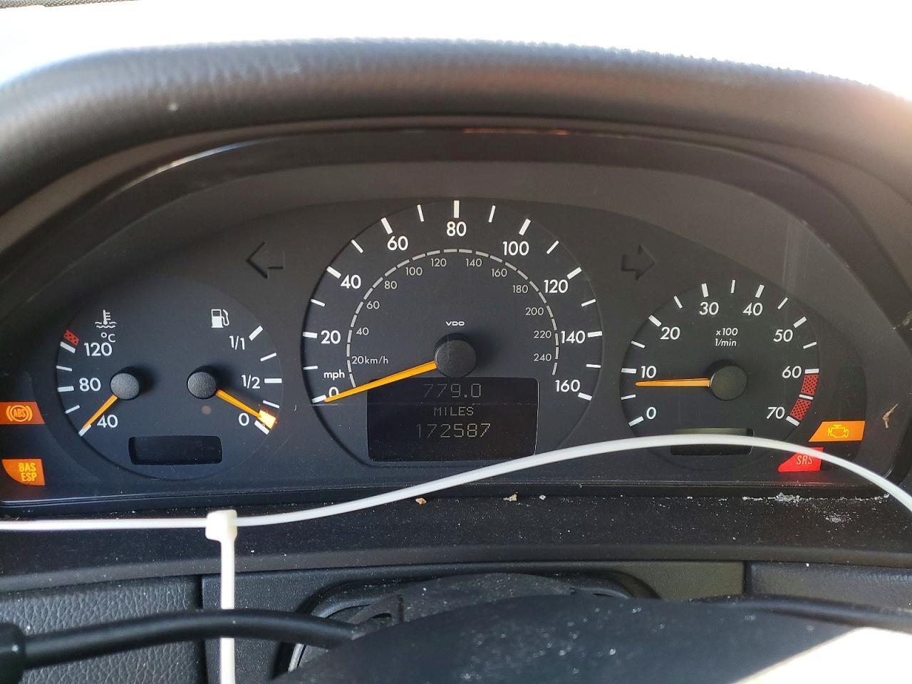 2002 MERCEDES-BENZ E-Class