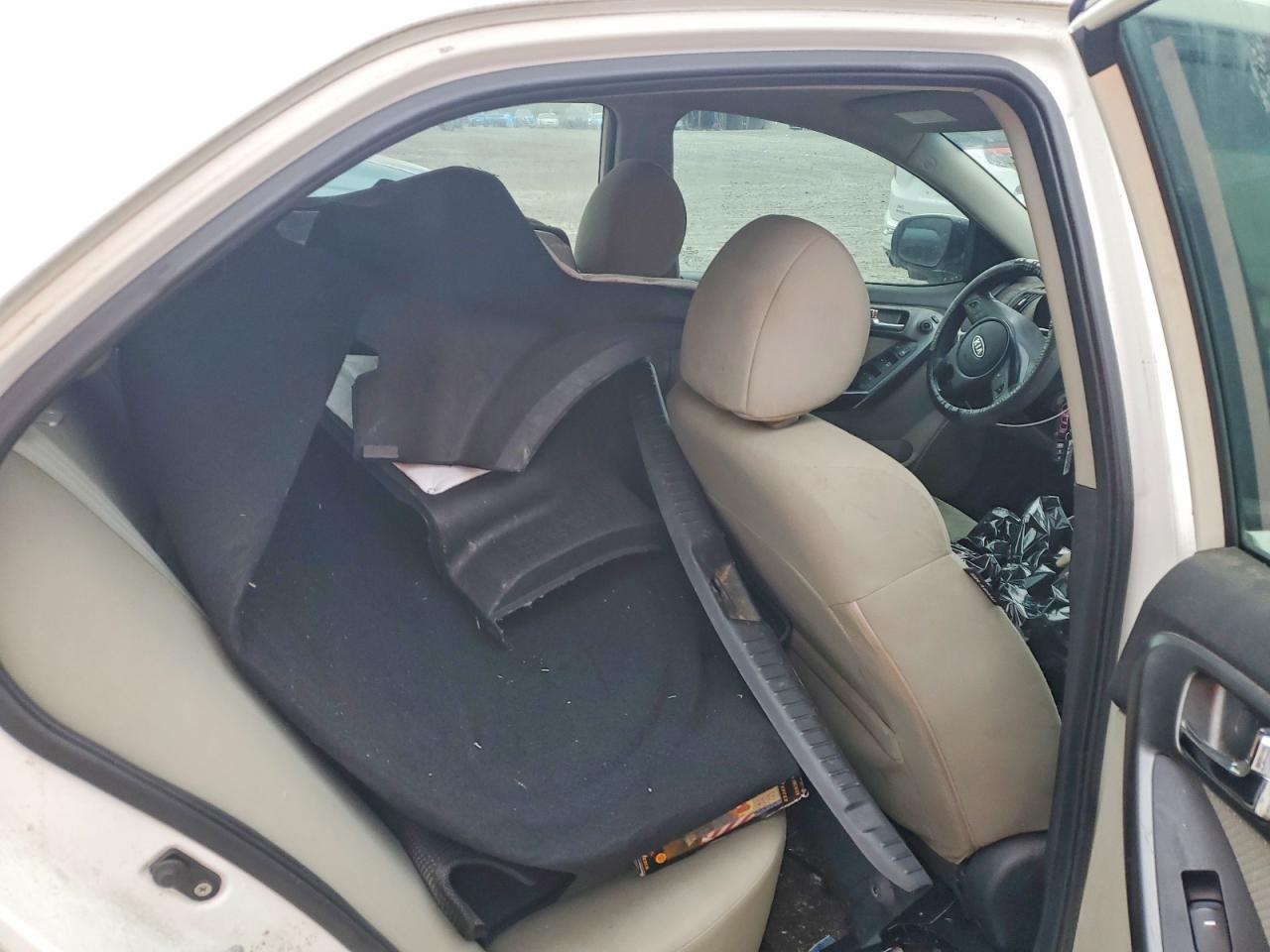 2013 KIA FORTE
