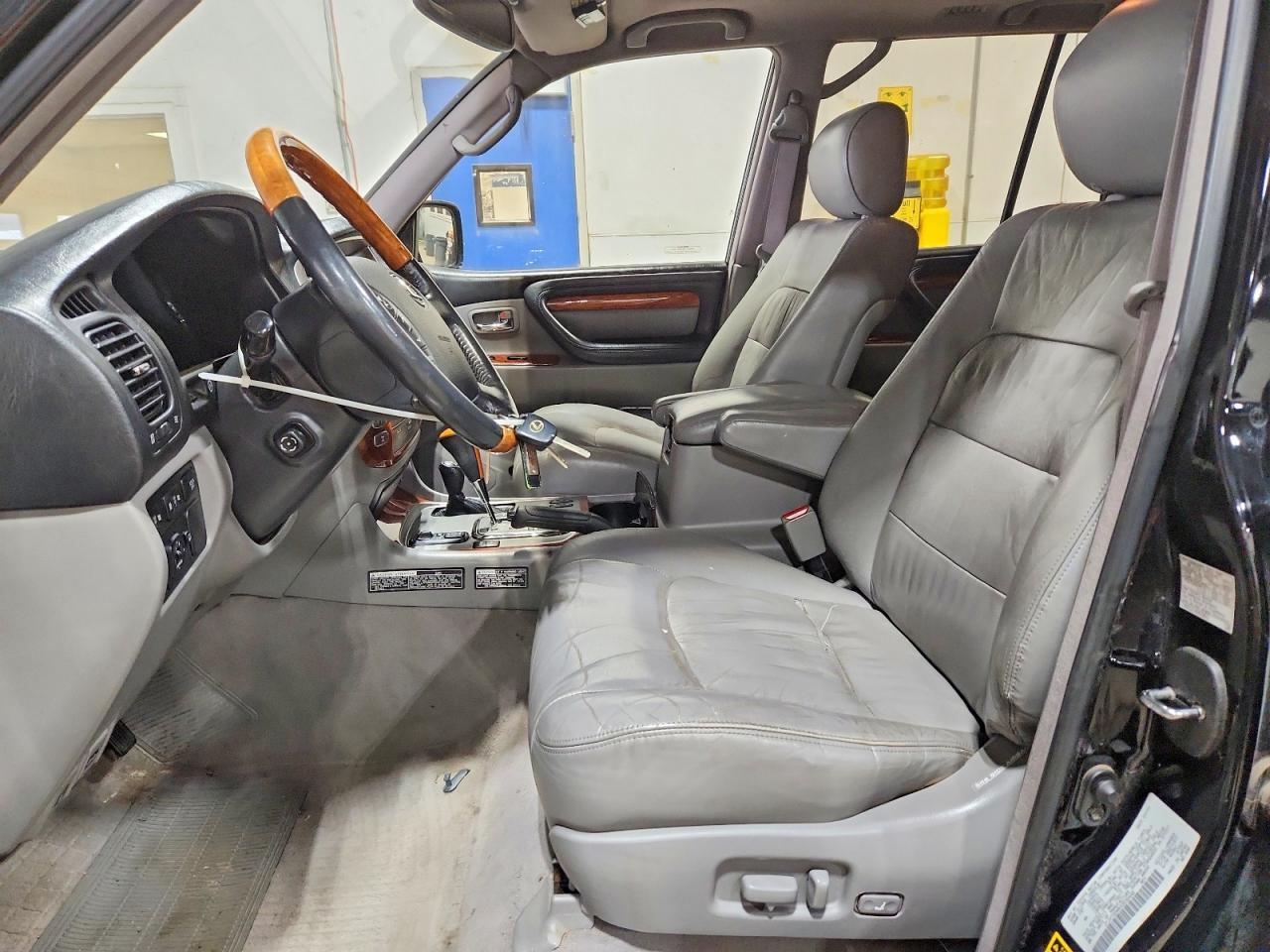 2003 LEXUS Lx 470