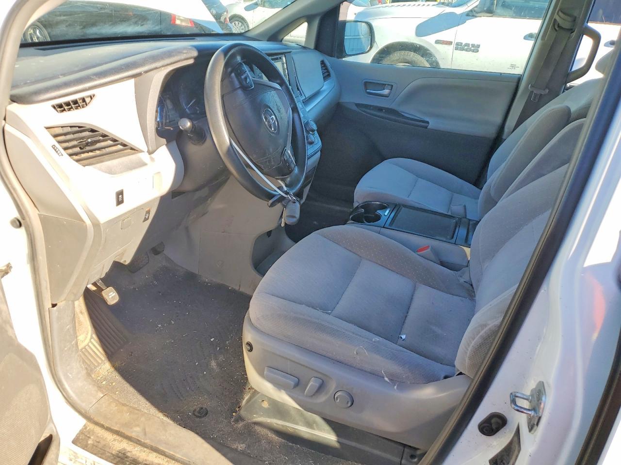 2018 TOYOTA SIENNA