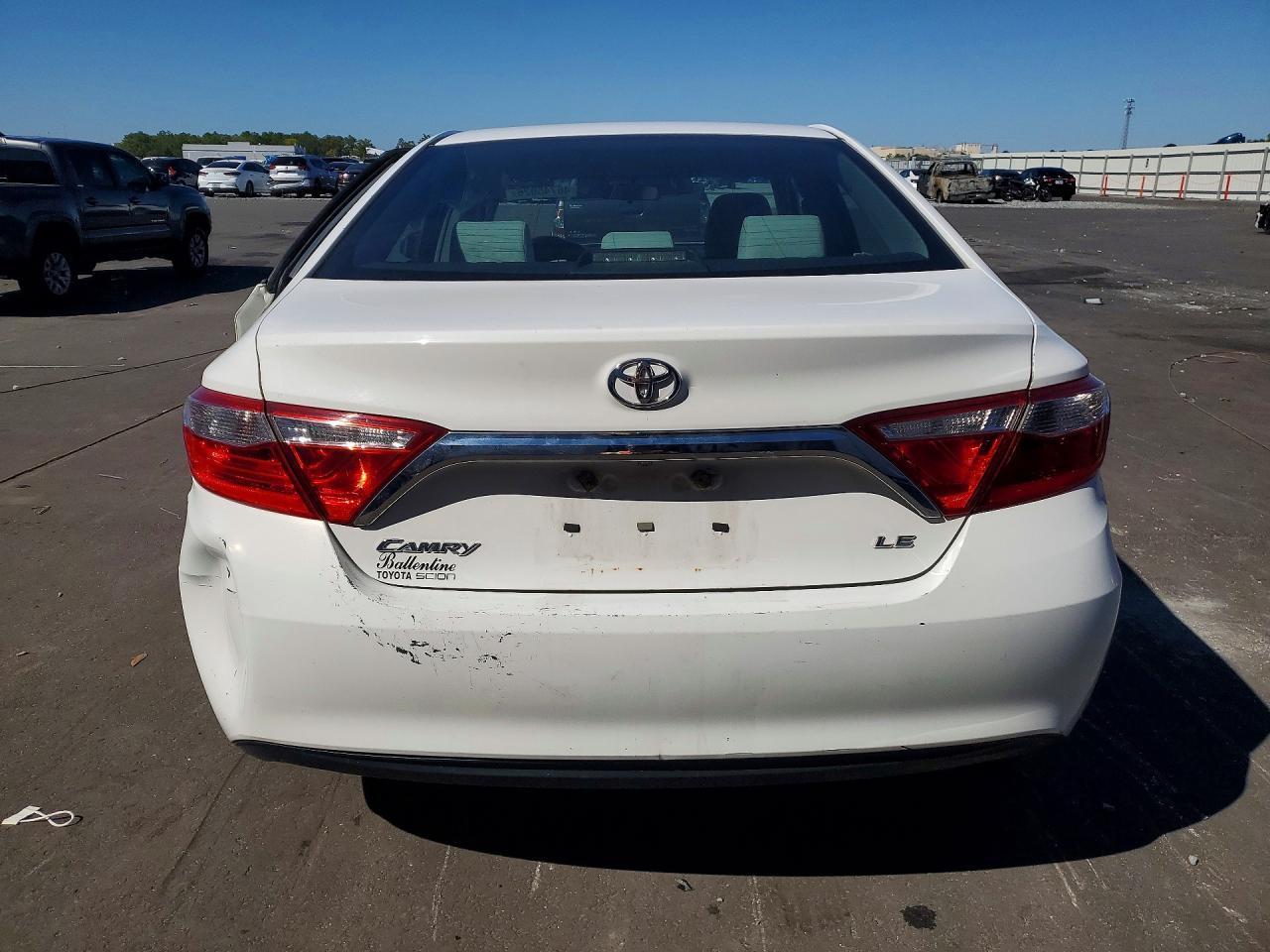 2016 TOYOTA CAMRY