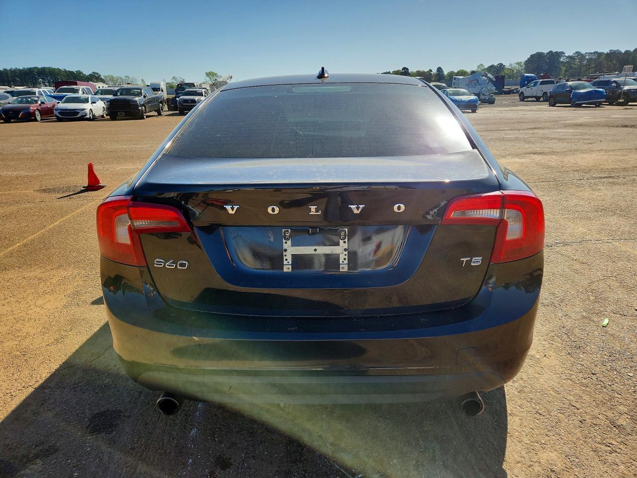 2013 VOLVO S60