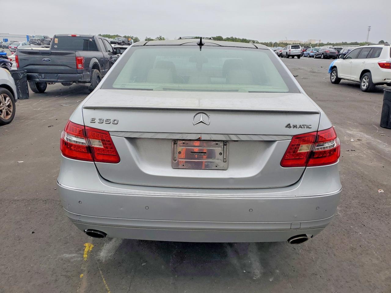 2010 MERCEDES-BENZ E-Class