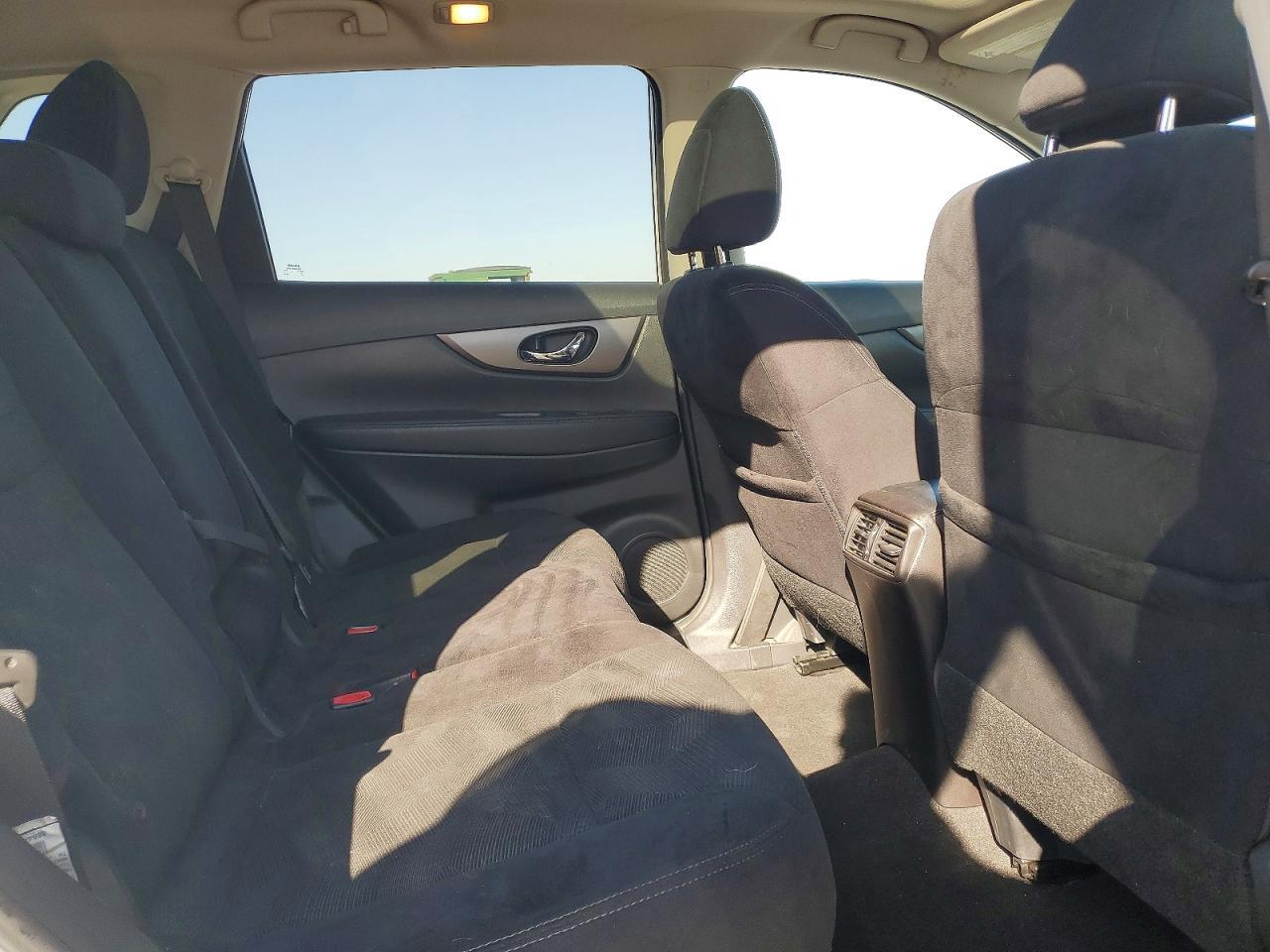 2015 NISSAN ROGUE