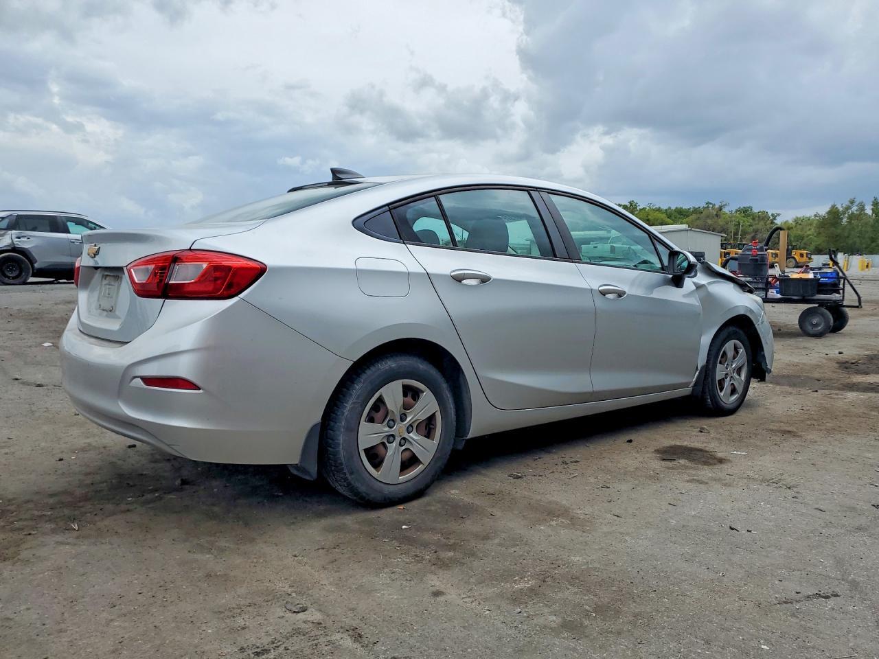 2018 CHEVROLET CRUZE