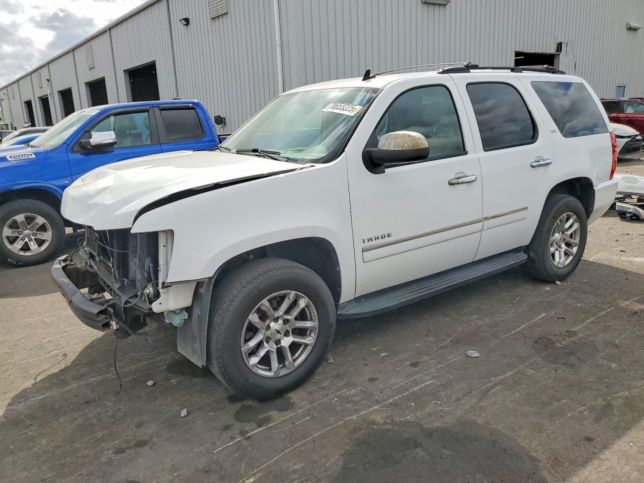 2011 CHEVROLET Tahoe