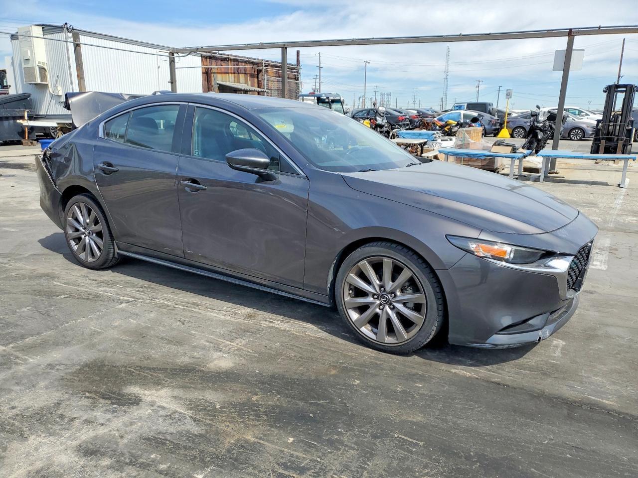 2019 MAZDA 3