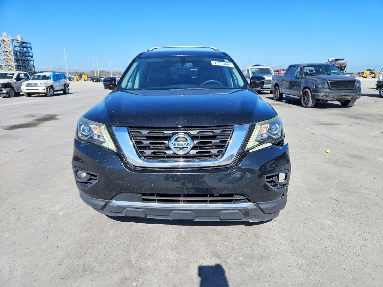 2017 NISSAN PATHFINDER