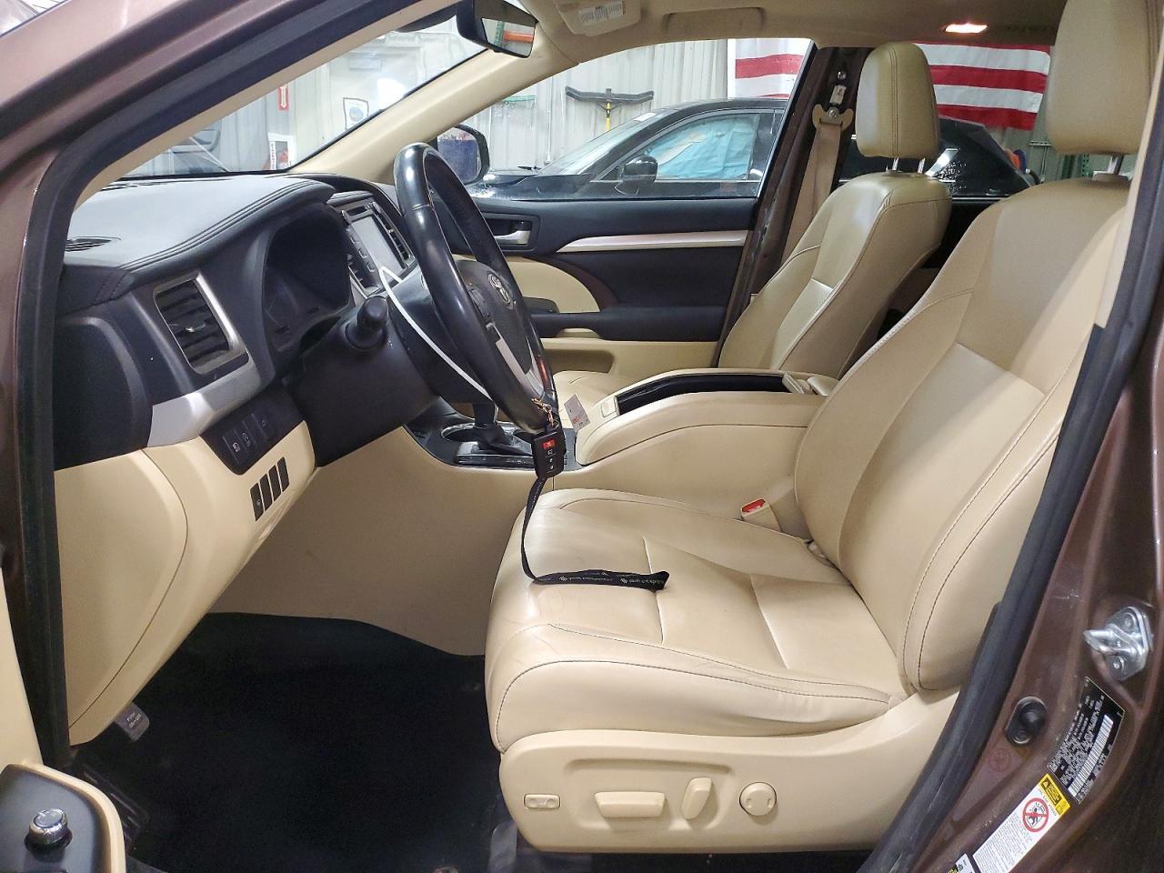 2017 TOYOTA HIGHLANDER