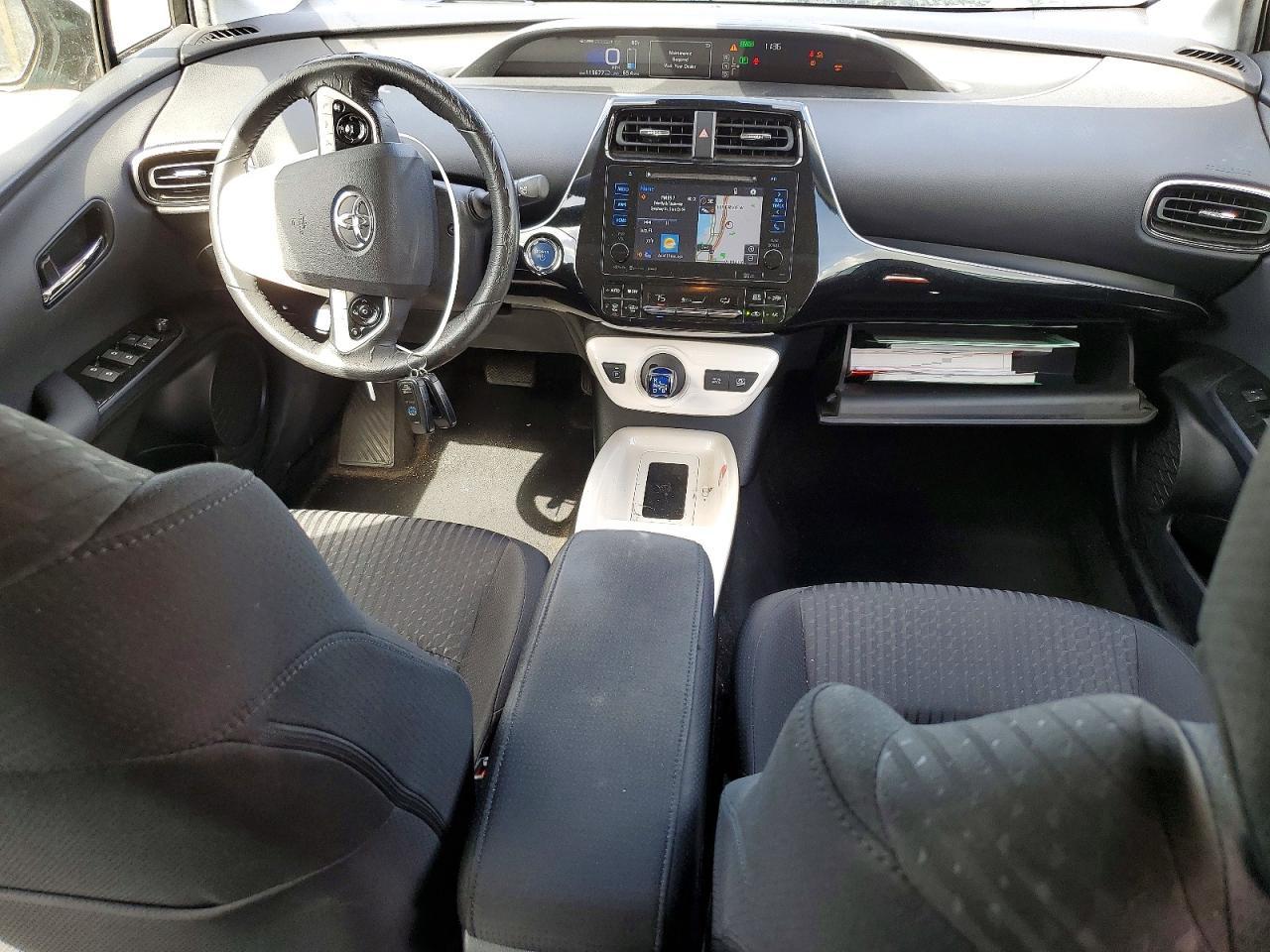 2016 TOYOTA PRIUS