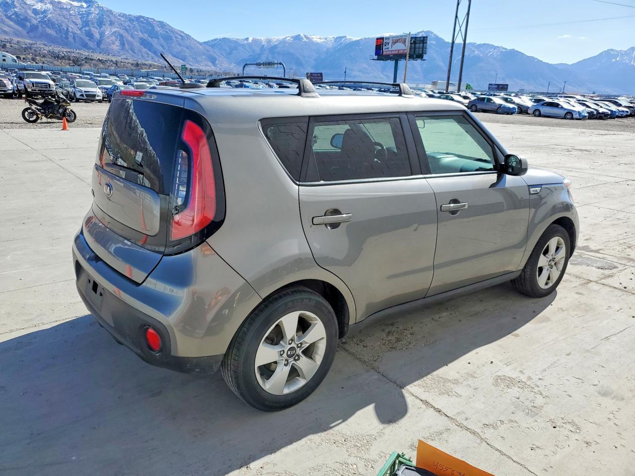 2017 KIA SOUL