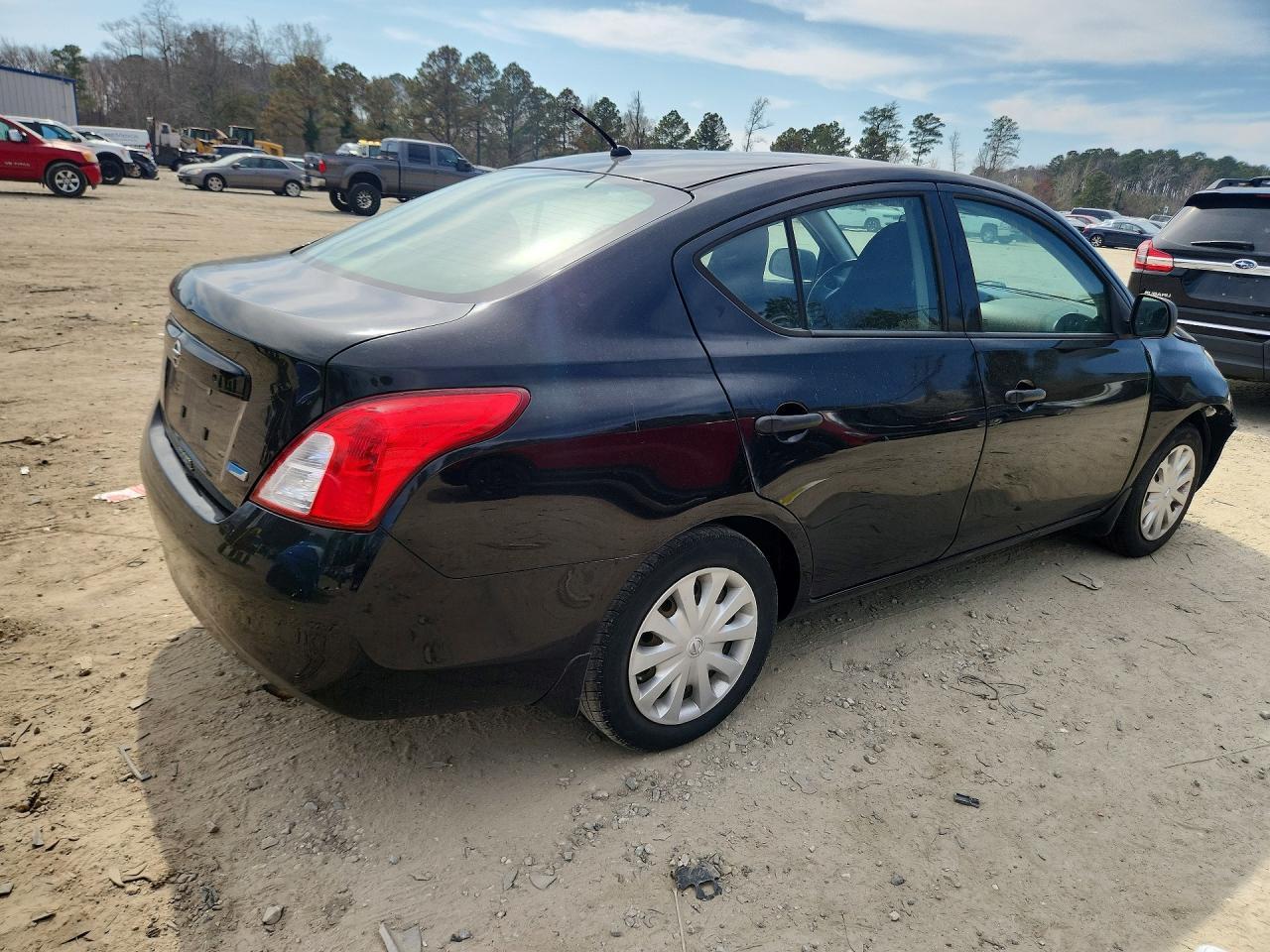 2014 NISSAN VERSA