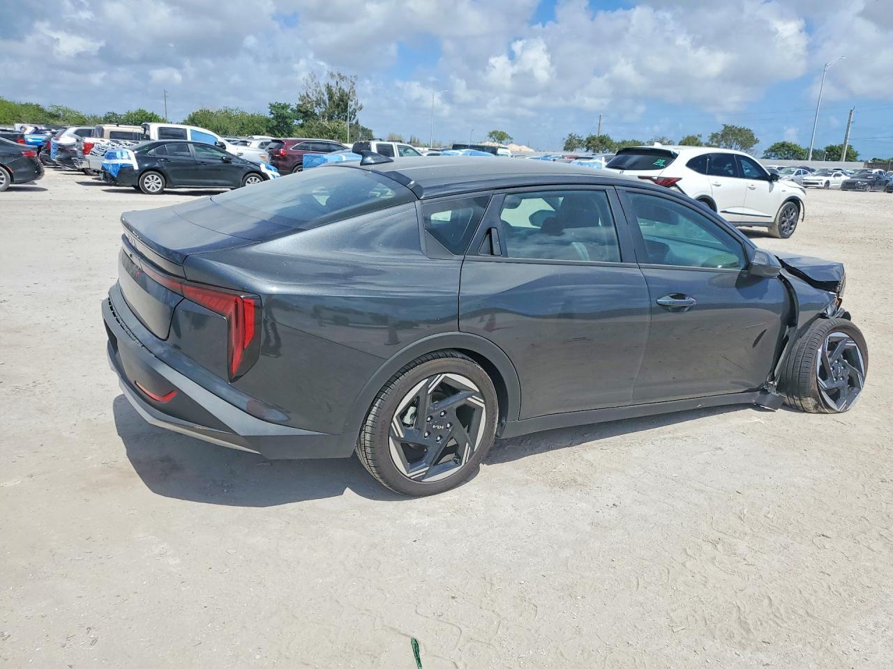 2025 KIA K4