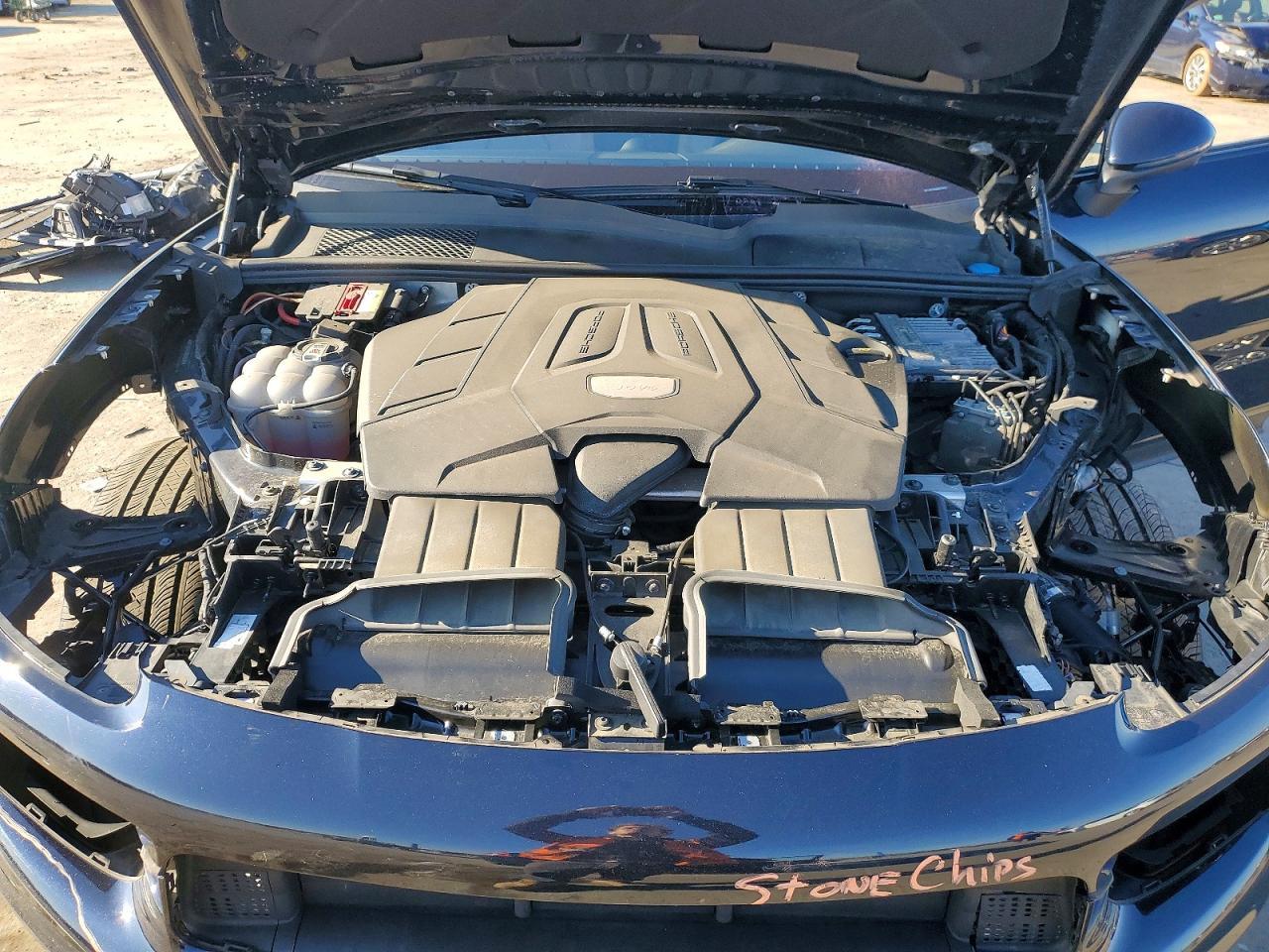 2022 PORSCHE CAYENNE