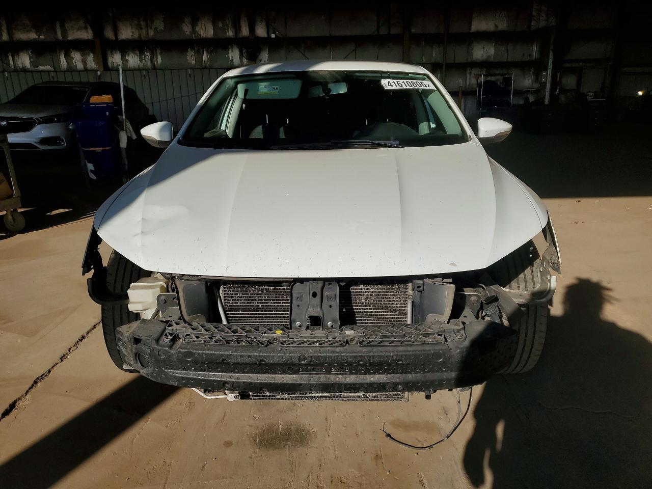 2016 VOLKSWAGEN Passat