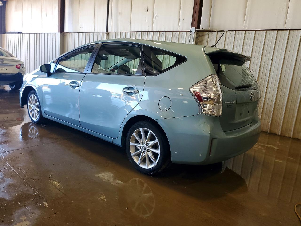 2013 TOYOTA PRIUS V