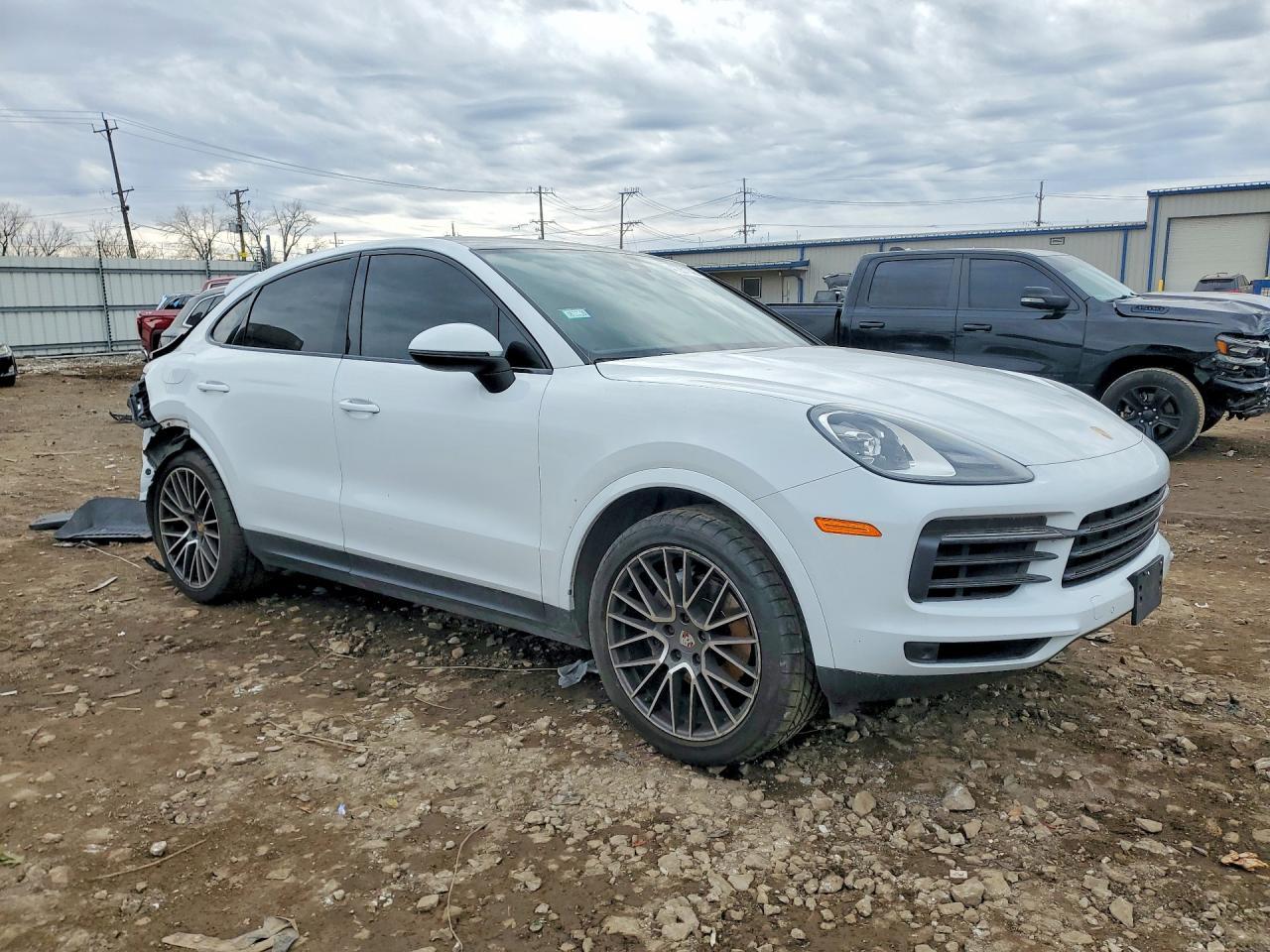 2020 PORSCHE CAYENNE