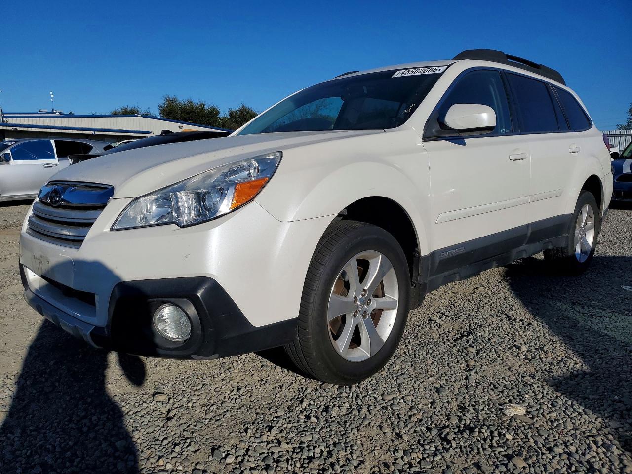 2013 SUBARU Outback