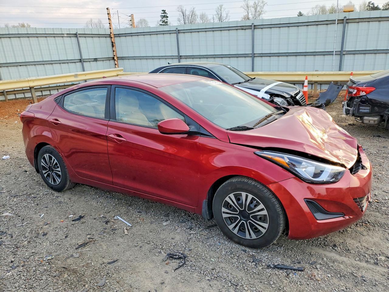 2016 HYUNDAI ELANTRA