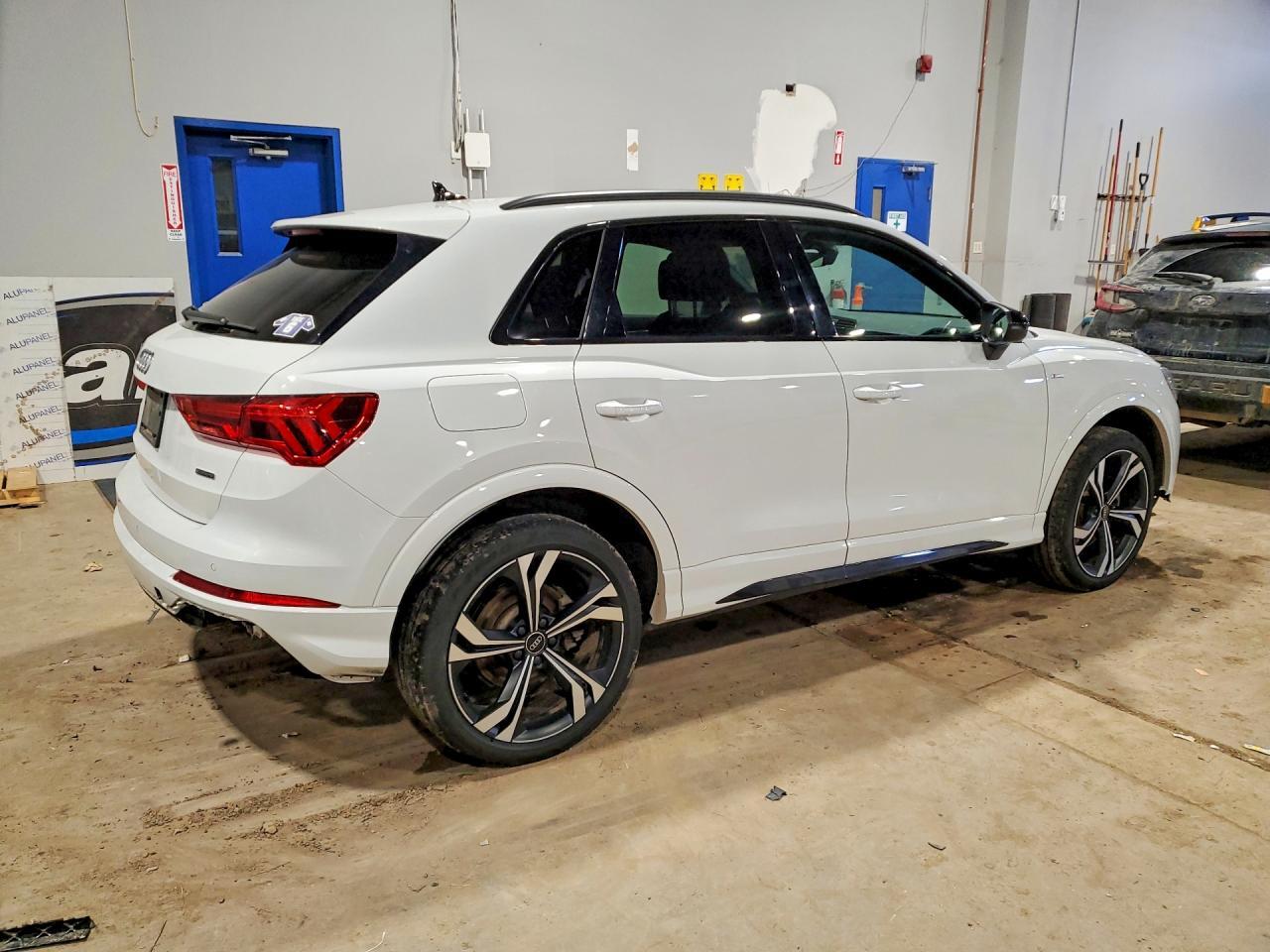 2023 AUDI Q3