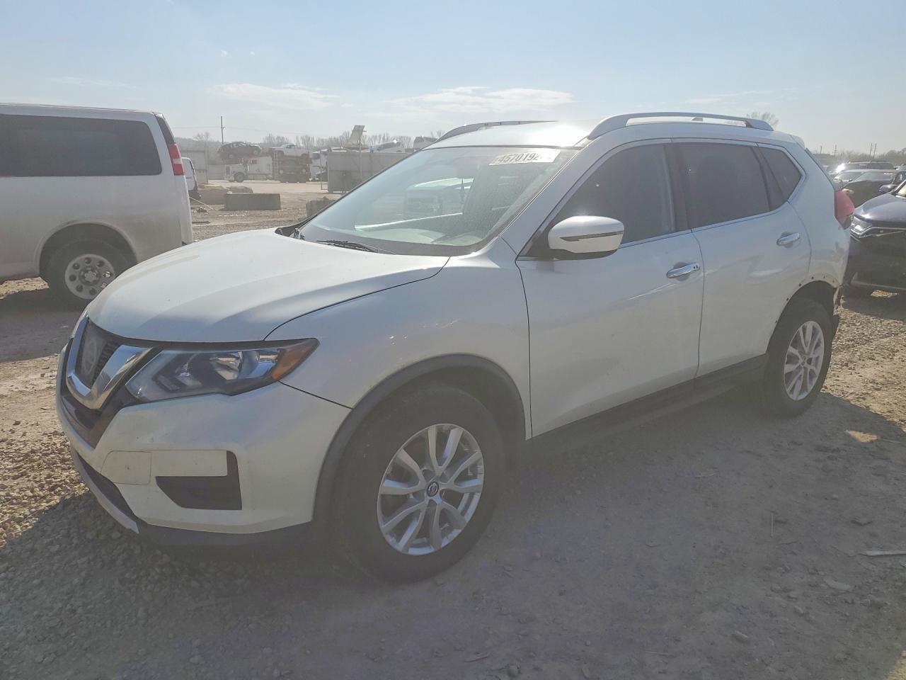 2017 NISSAN ROGUE