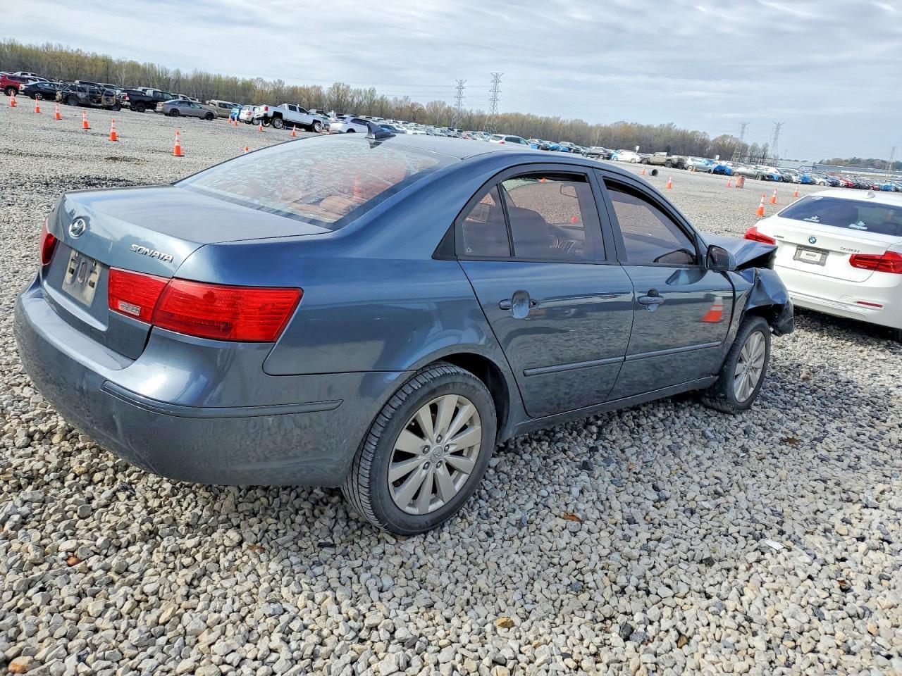 2010 HYUNDAI SONATA