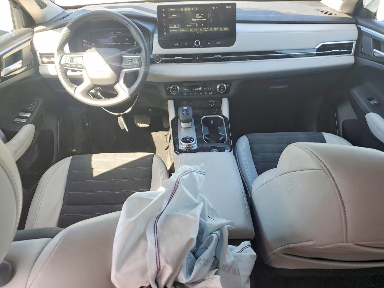 2025 MITSUBISHI outlander