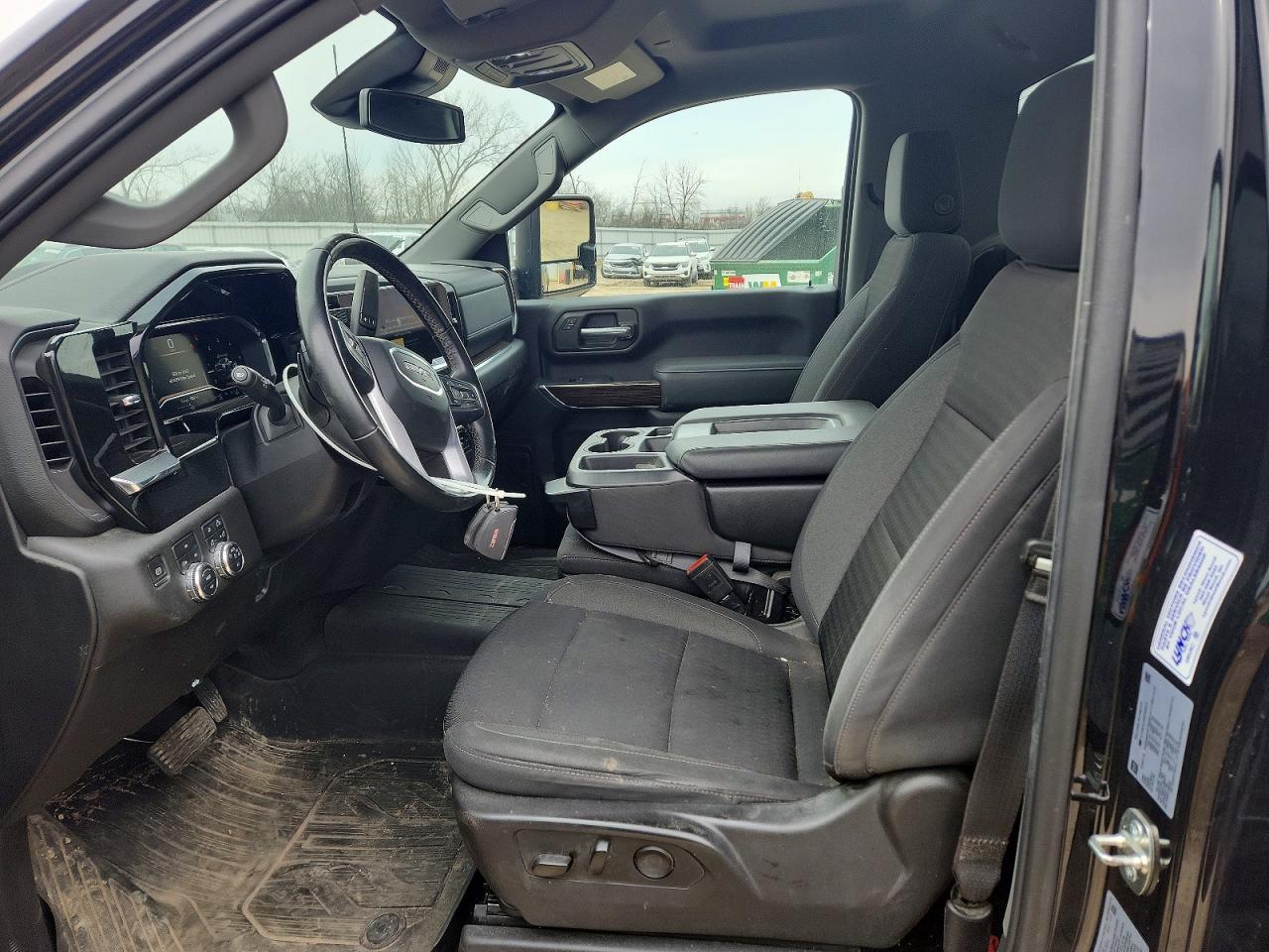 2024 GMC Sierra