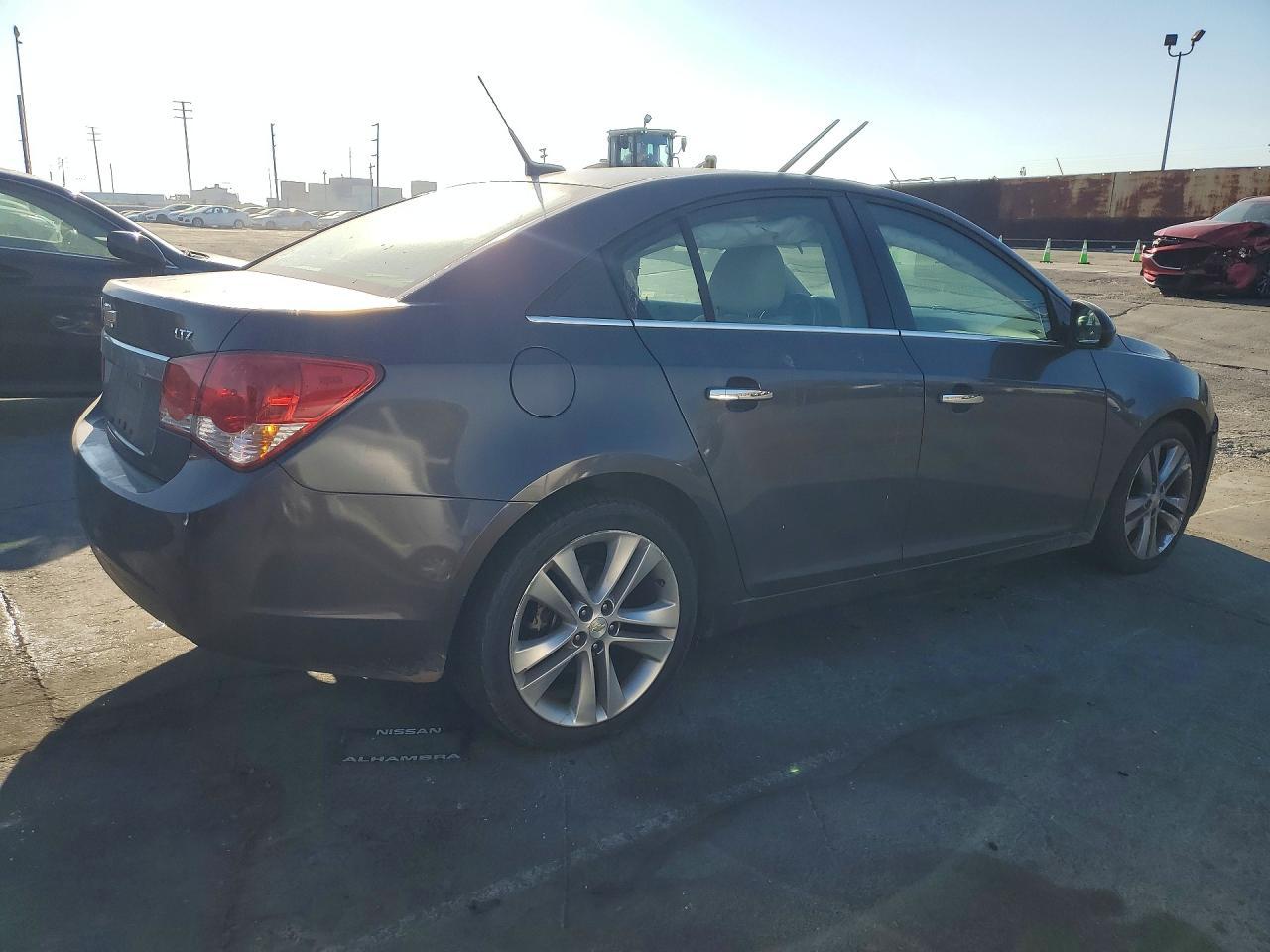 2011 CHEVROLET CRUZE