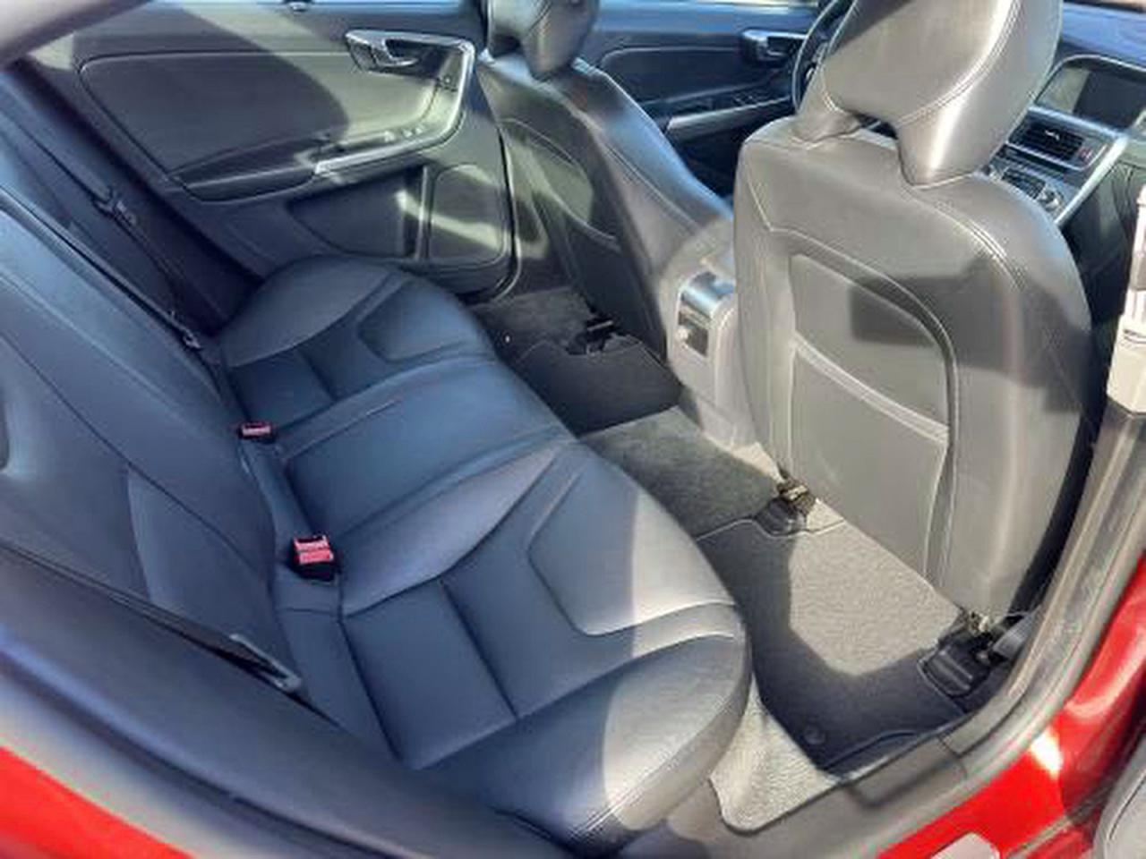 2017 VOLVO S60
