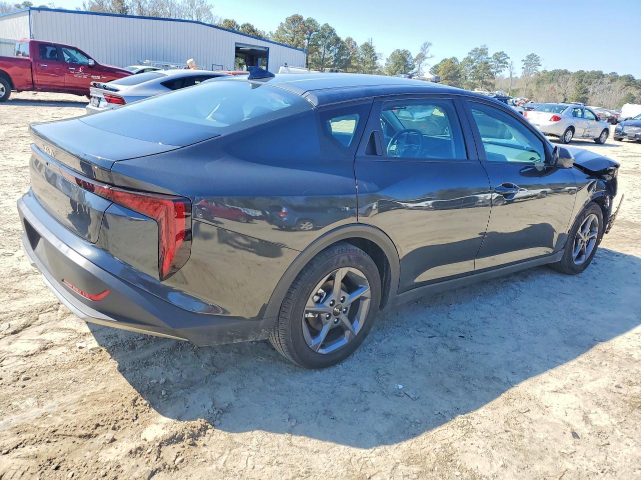 2025 KIA K4