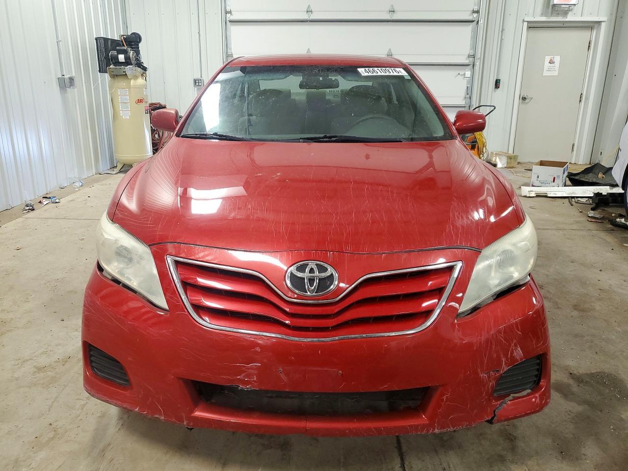 2011 TOYOTA CAMRY