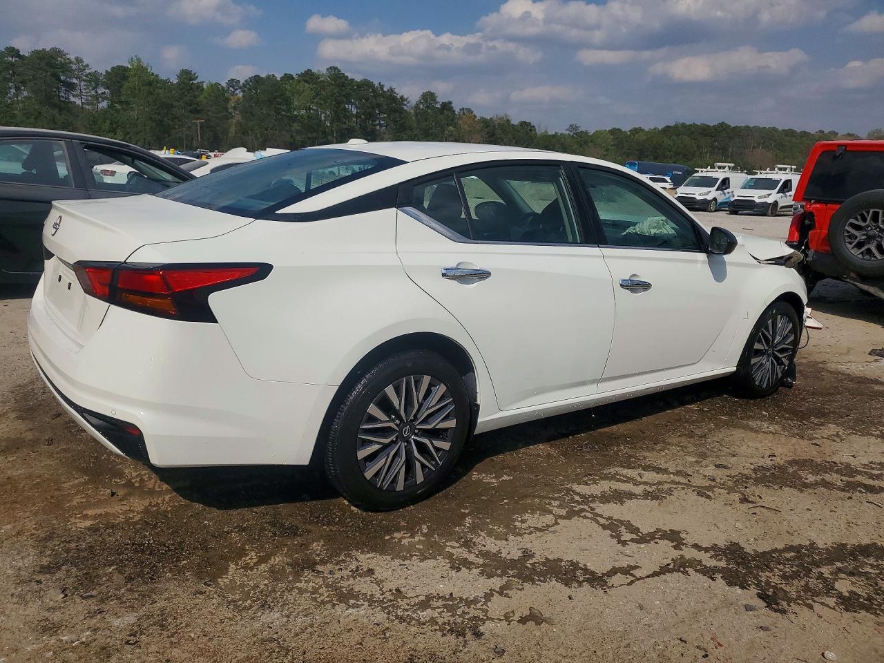 2025 NISSAN ALTIMA
