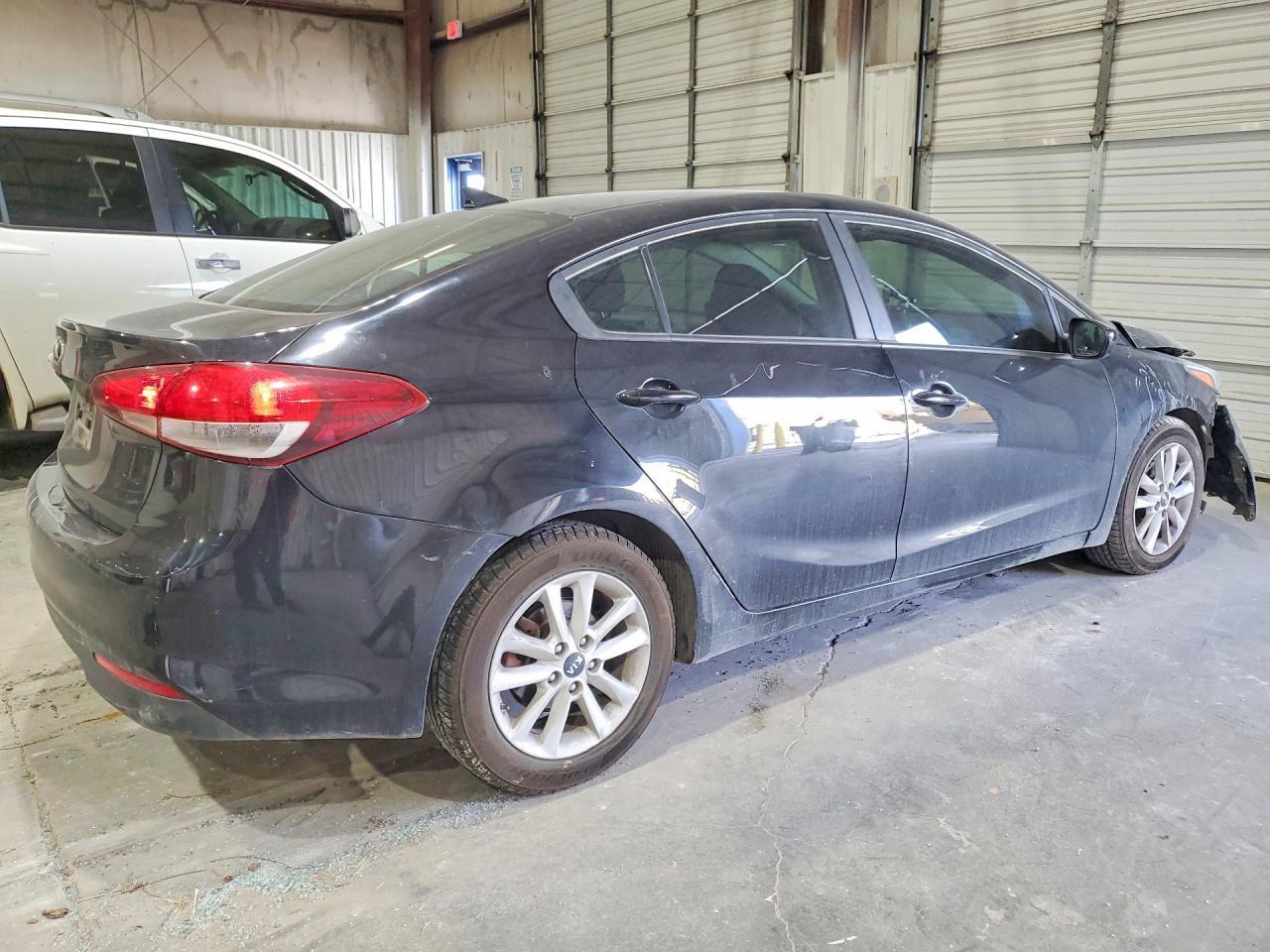 2017 KIA FORTE