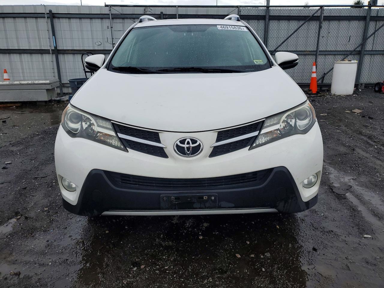 2015 TOYOTA RAV4