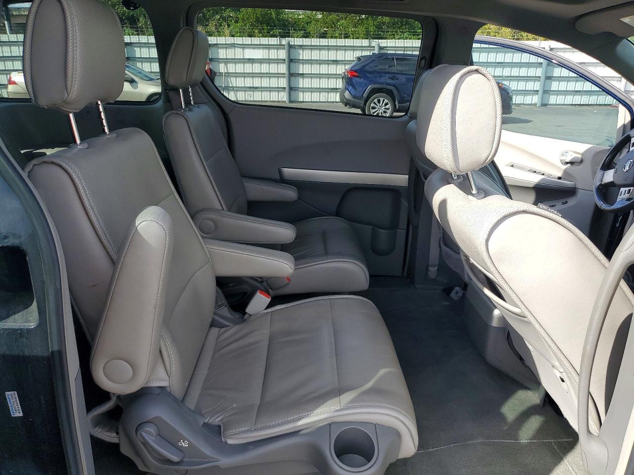 2008 NISSAN Quest