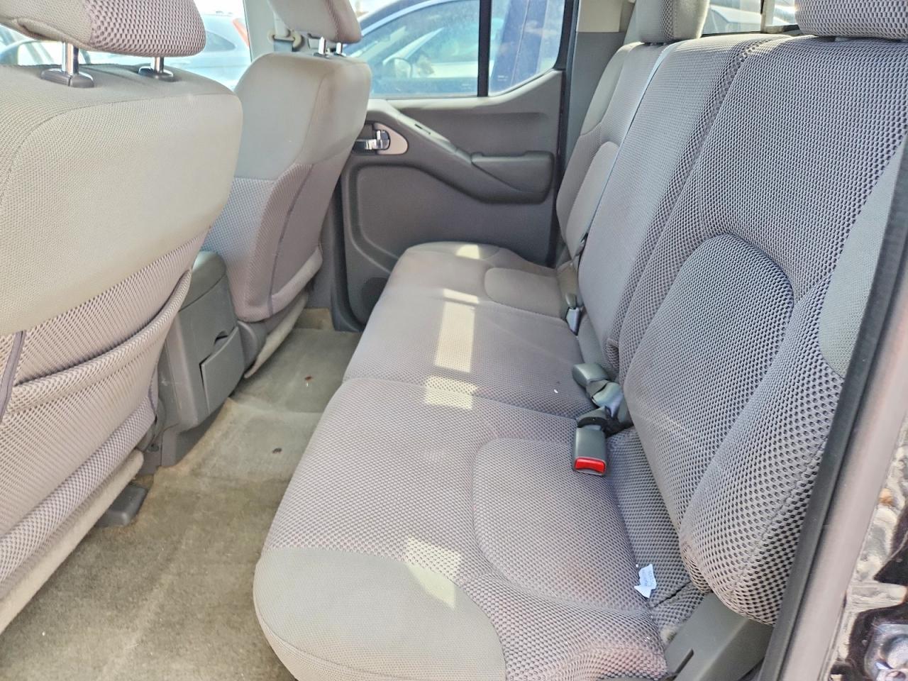 2015 NISSAN Frontier