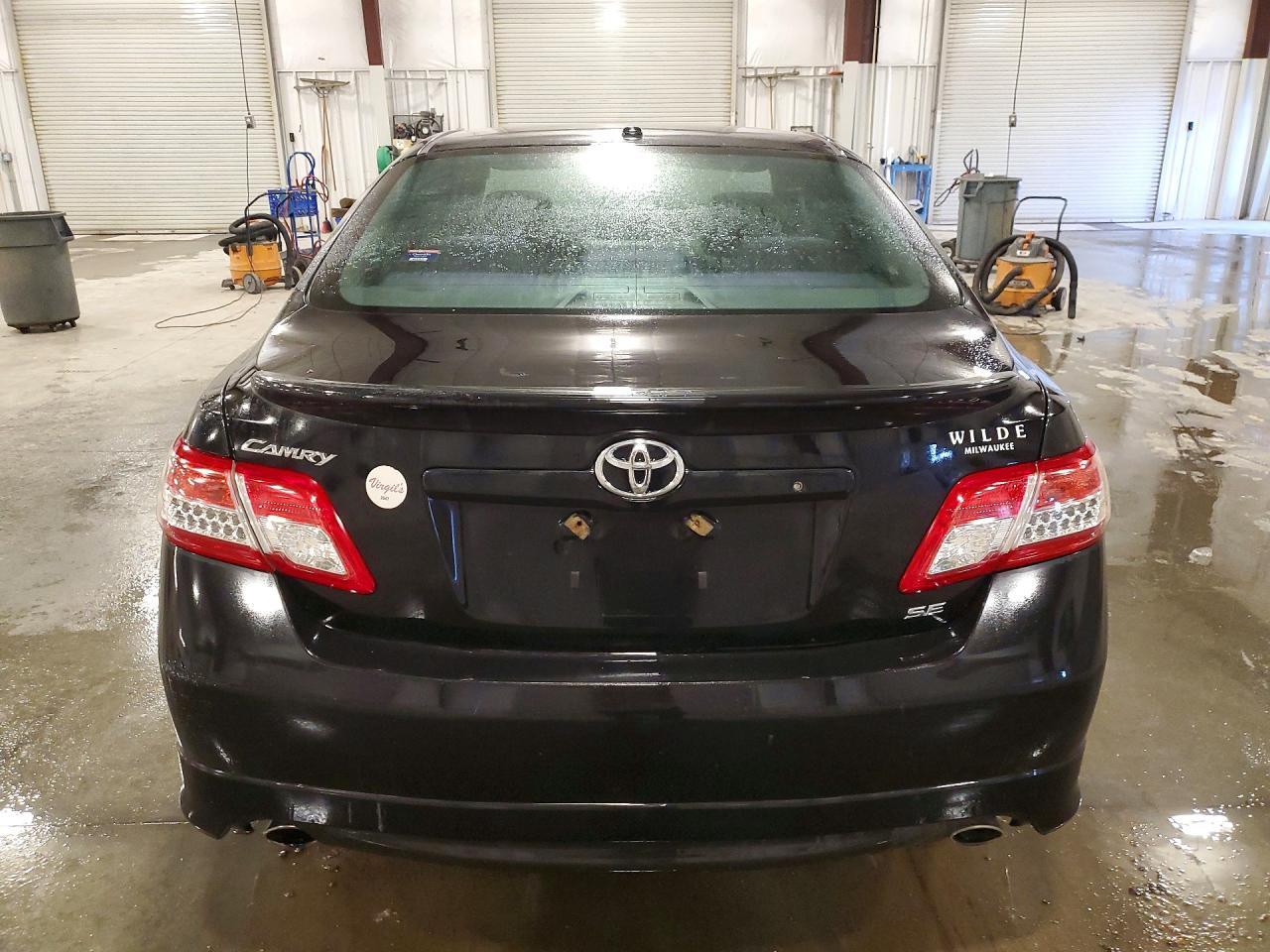 2010 TOYOTA CAMRY