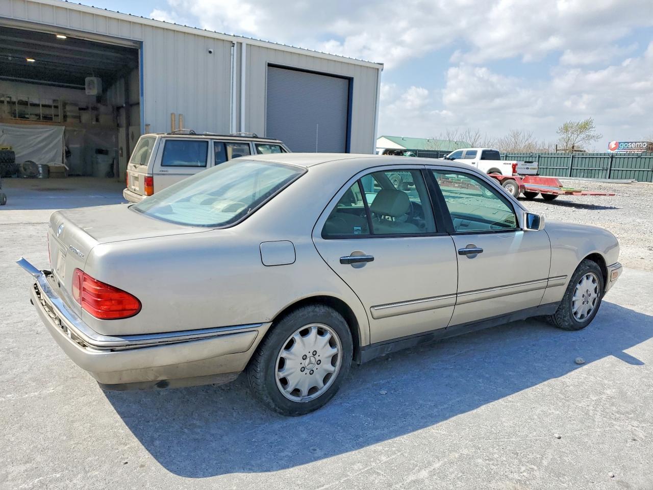 1998 MERCEDES-BENZ E-Class