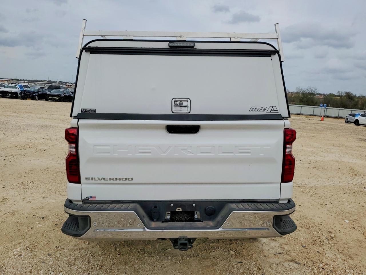 2025 CHEVROLET Silverado