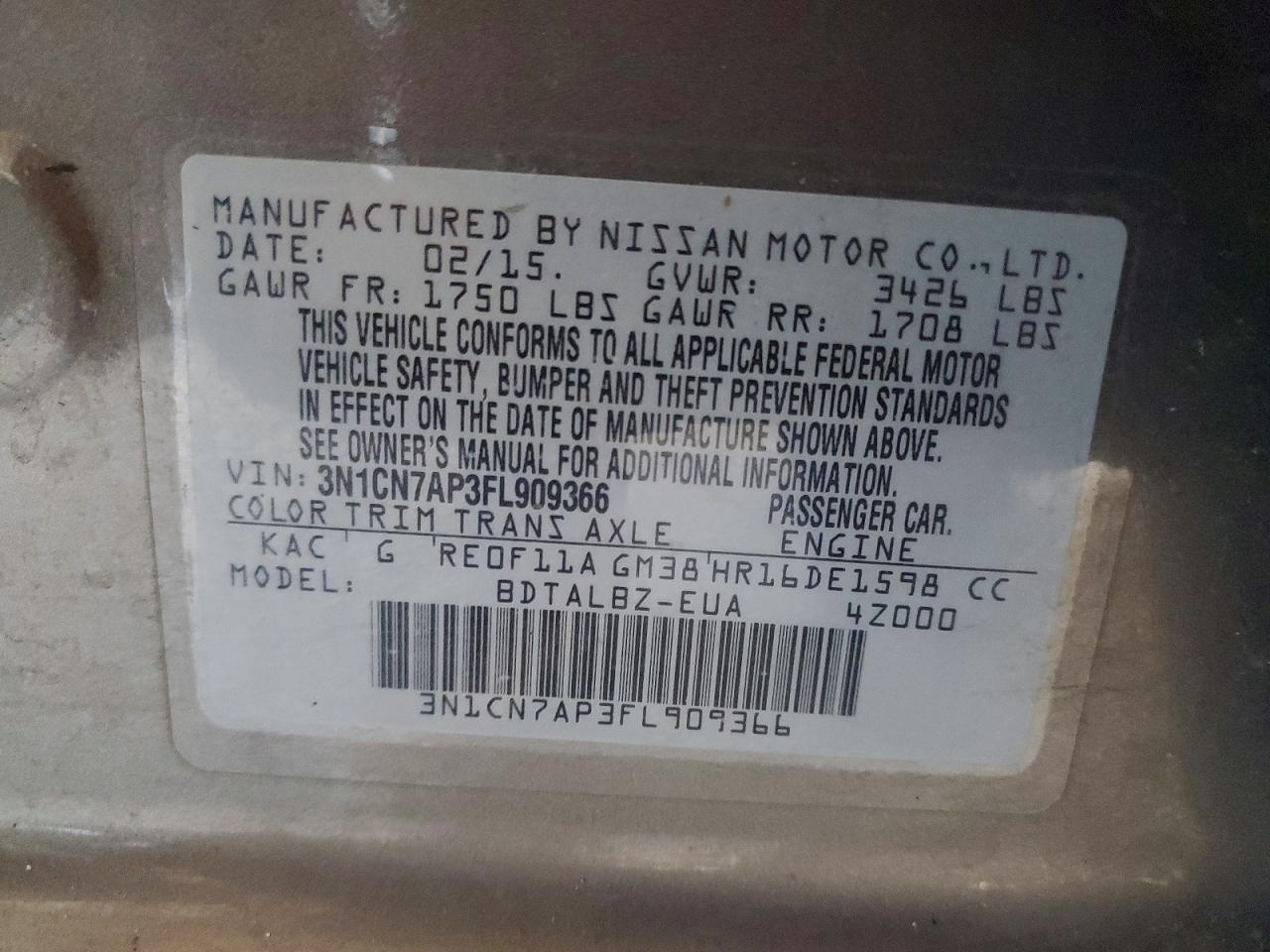2015 NISSAN VERSA