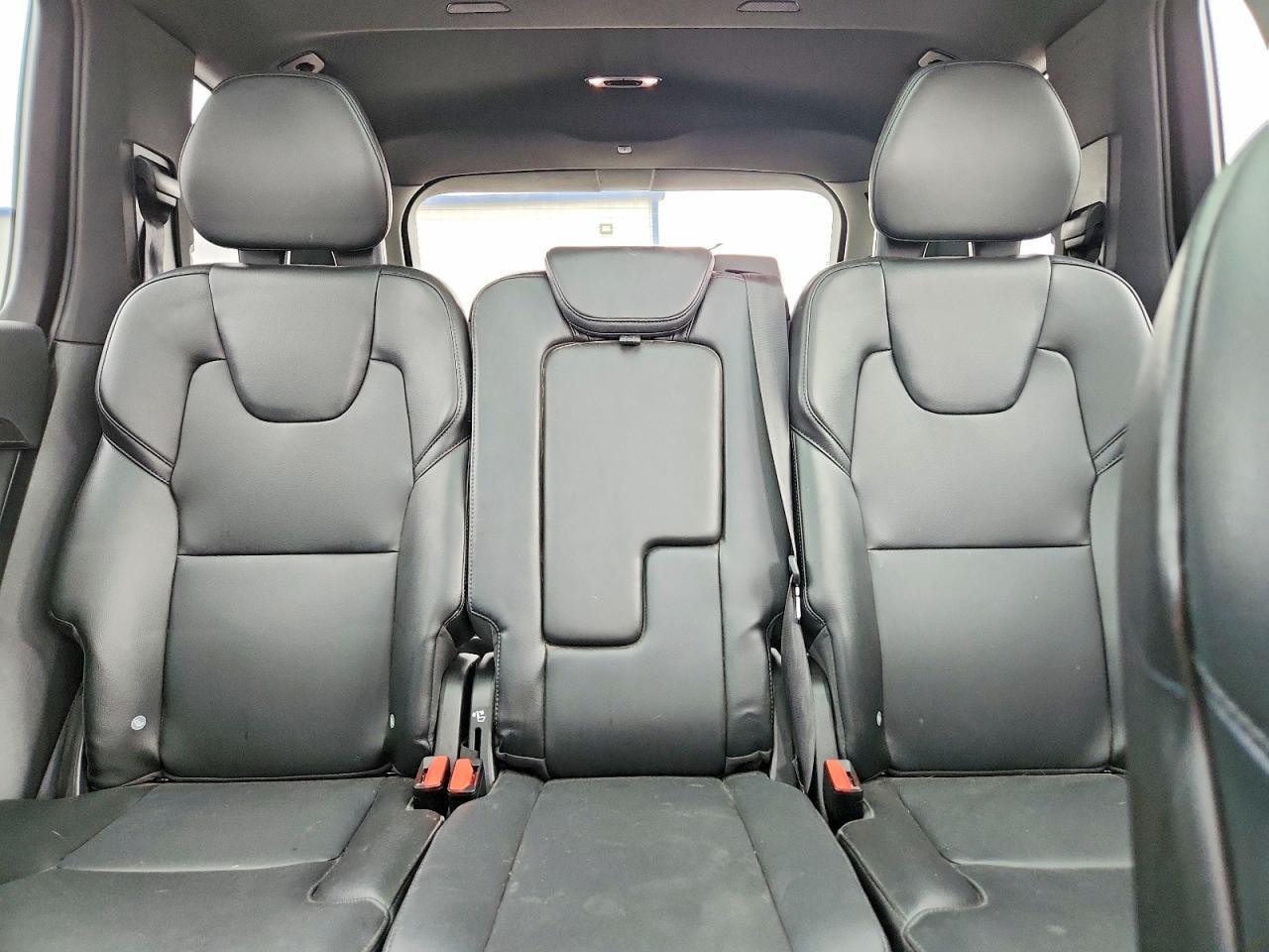 2020 VOLVO XC90