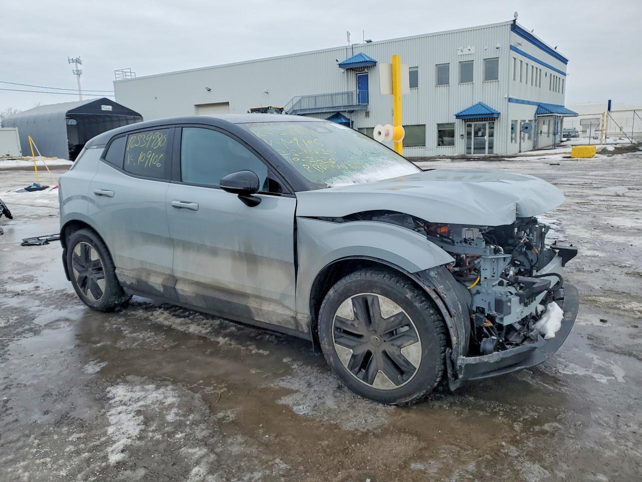 2025 VOLVO Ex30