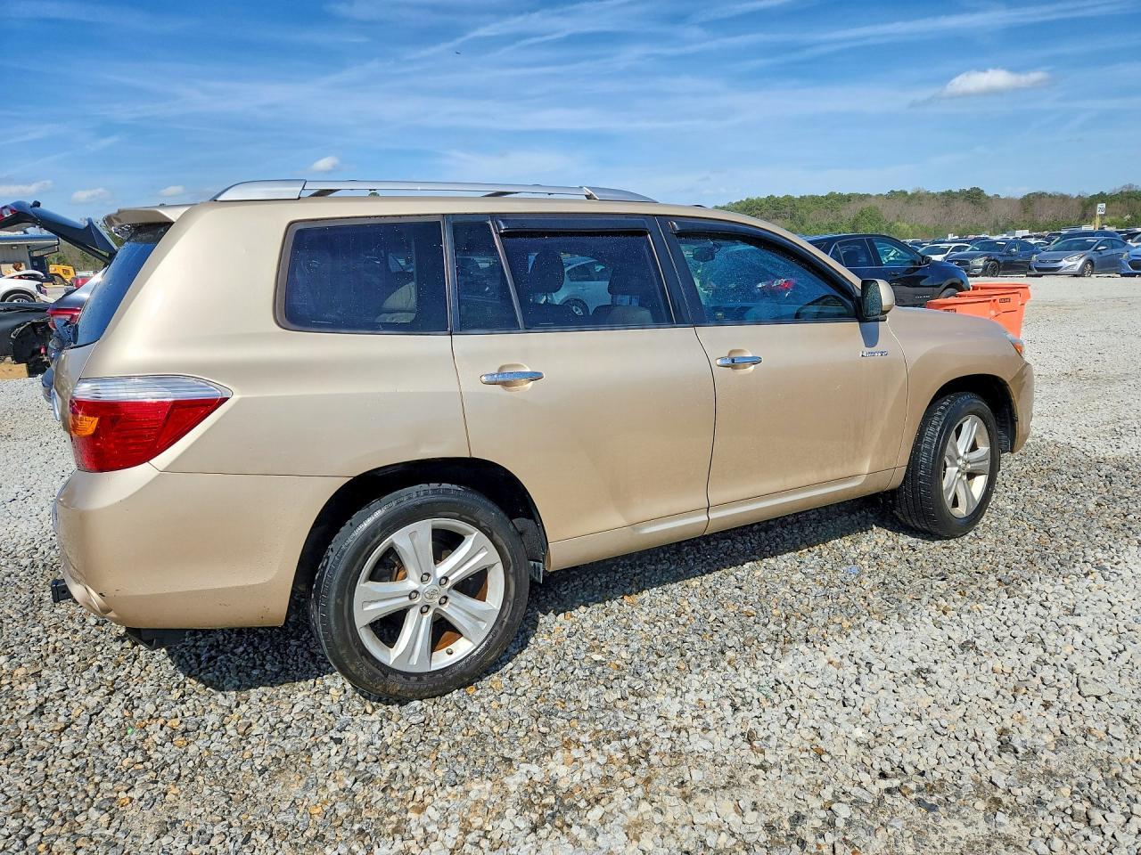 2010 TOYOTA HIGHLANDER