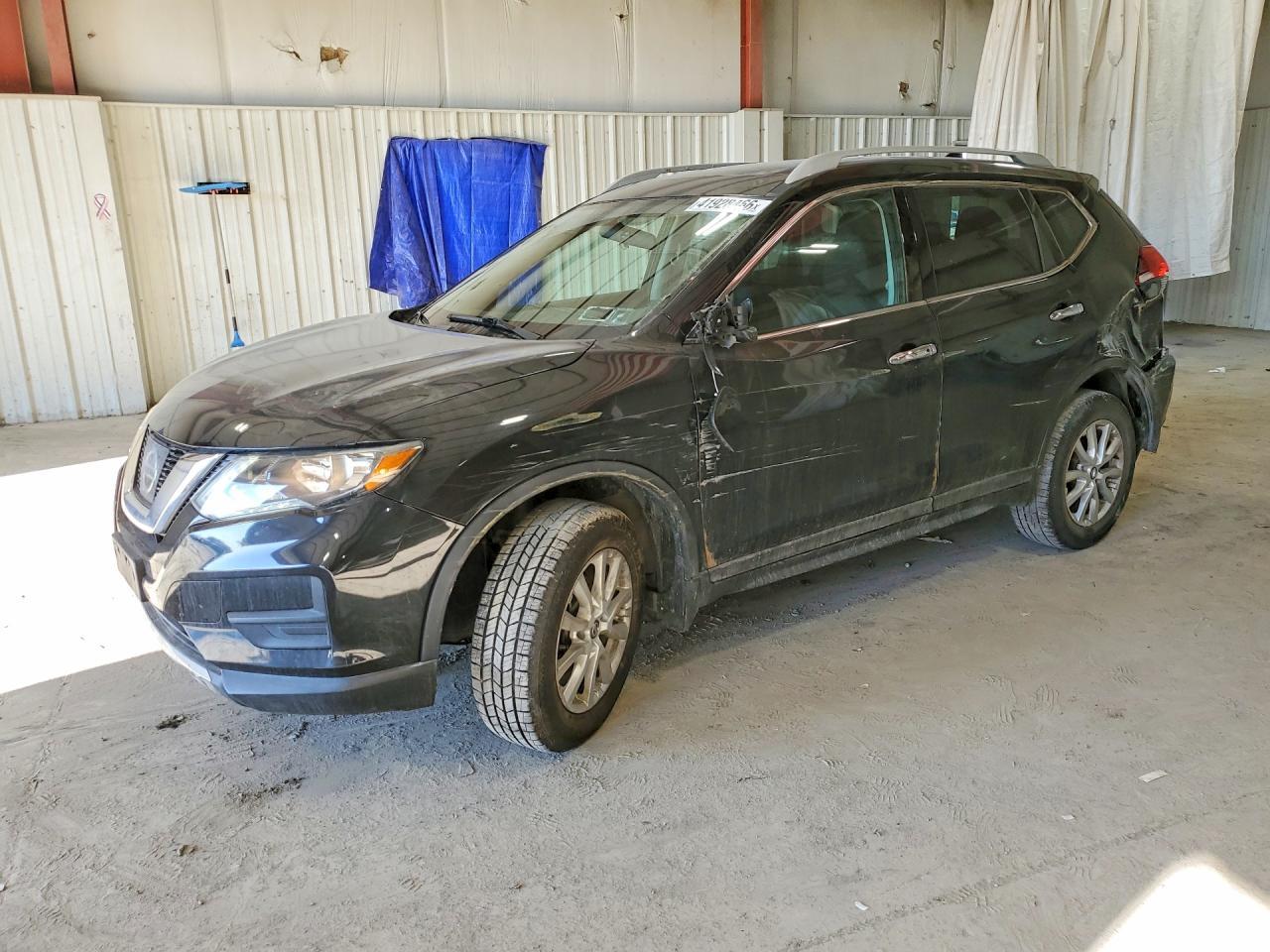 2017 NISSAN ROGUE