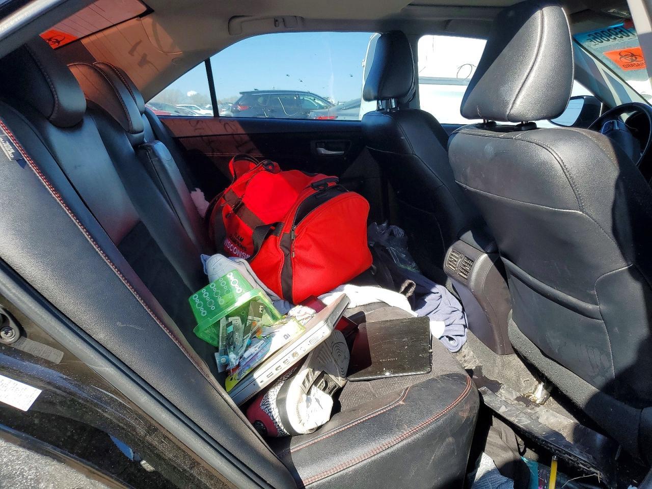 2016 TOYOTA CAMRY
