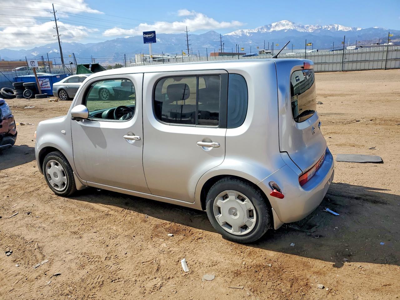2011 NISSAN CUBE